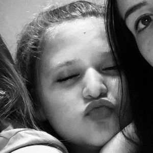 Meet your Posher, Ella